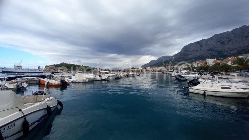 Dvosoban stan na traženoj lokaciji, Makarska