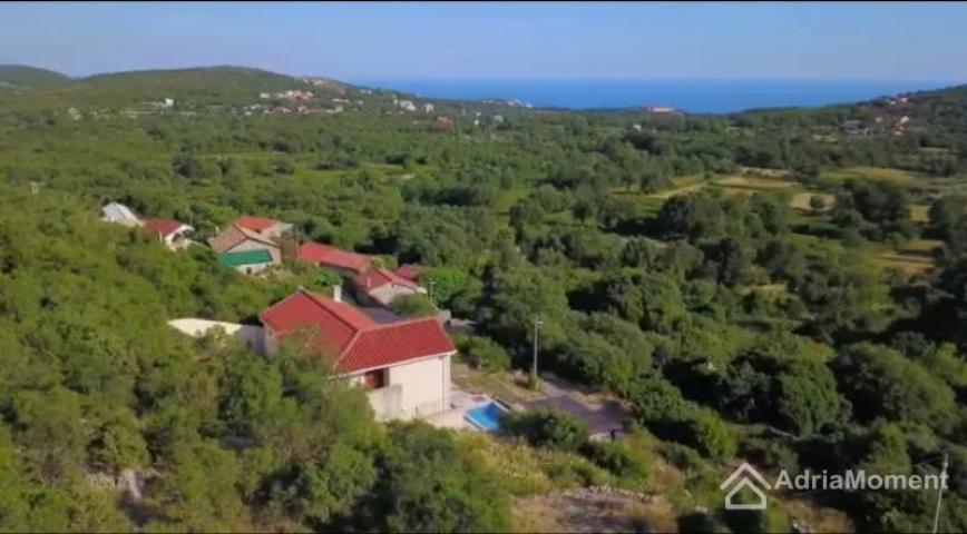 Zemljište u Zagori 4. 550 m2 - za izgradnju 2 vile