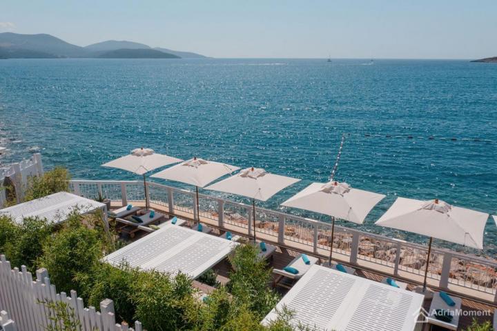 Garantovana investicija - Lustica Bay Centrale. Na rate na 3 godine