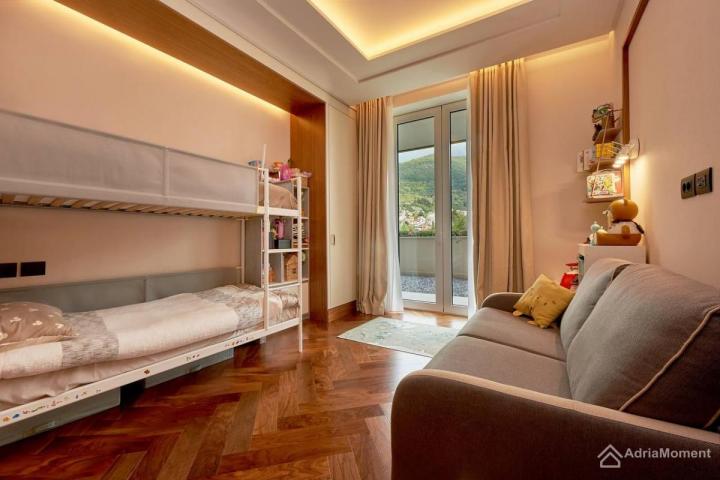 Luksuzan apartman u zgradi Elena, Porto Montenegro