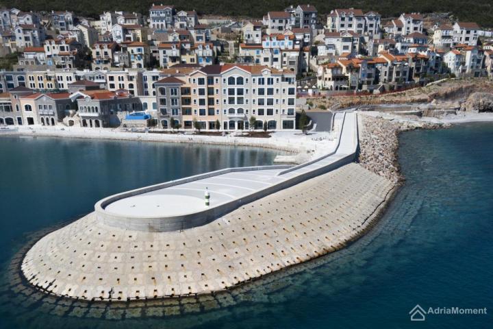 Prodaja stanova u novom naselju Lustica Bay, Centrale