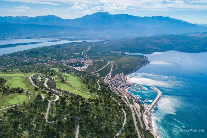 Lustica Bay - Botanika - Golf Residences. Trosoban sa dvoristem