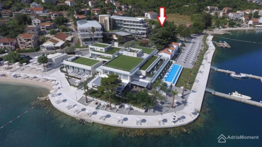 Prodaja zemljista uz Hyatt Kotor Bay - mozda graditi 1. 702 m2