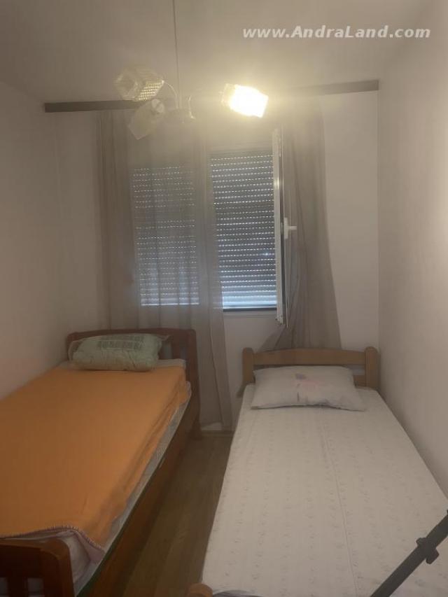 Verkauf einer Dreizimmerwohnung, Bar