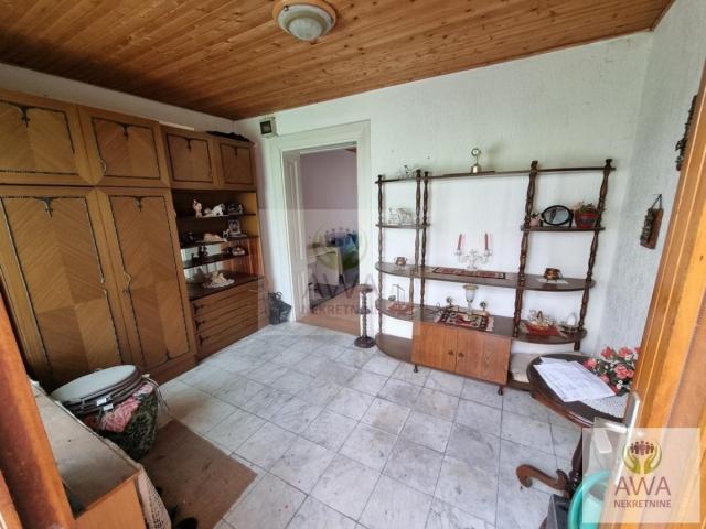 Apatin, kuća 234m2, plac 4ar, glavni put