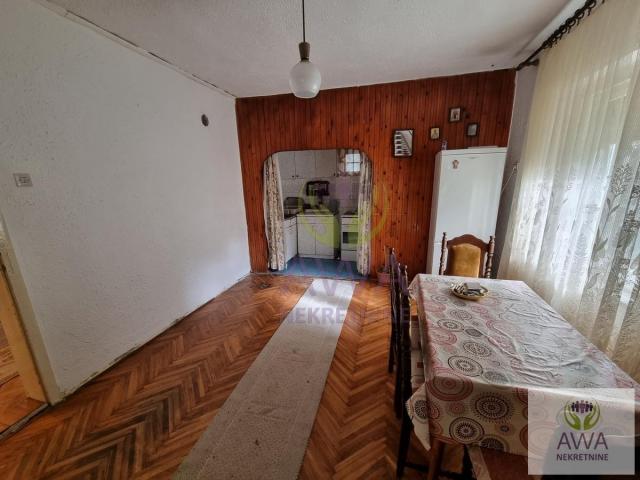 Sivac. Spratna kuća 104m2, plac 5a