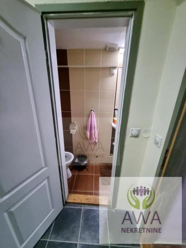 Širi centar, opremljen apartman na prodaju