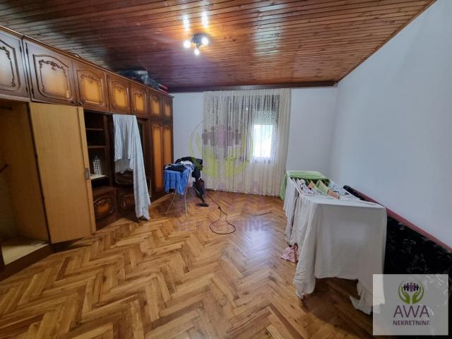 Sivac. Spratna kuća 104m2, plac 5a