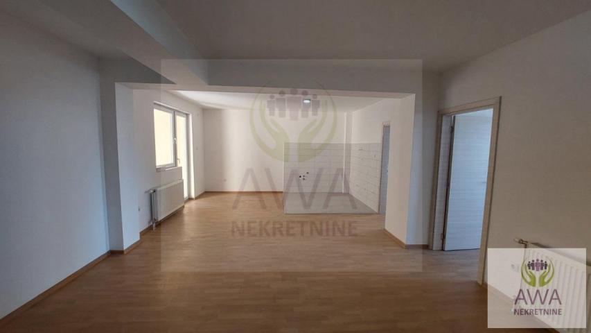 Apatin, Novi stan 82 m2, I sprat