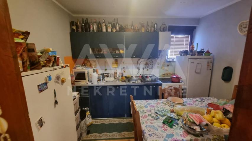 Apatin. Dvoiposoban 64m2, peti sprat