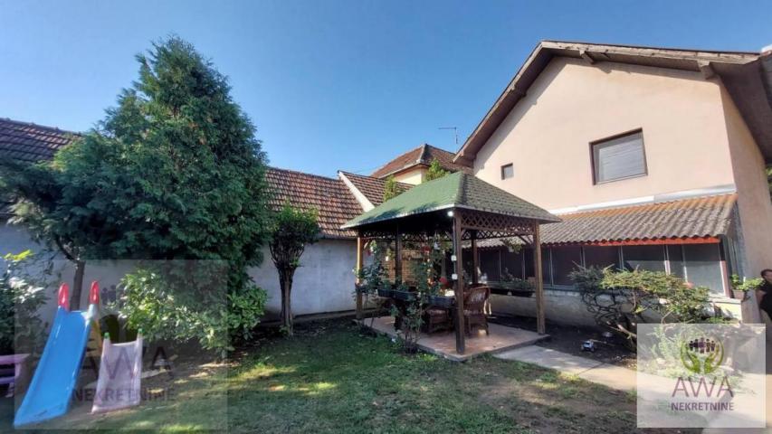 Kuća, Sombor, Crvenka, 176 m2, na placu od 362 m2