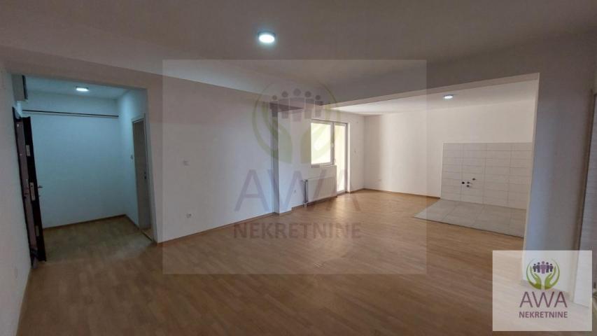 Apatin, Novi stan 82 m2, I sprat