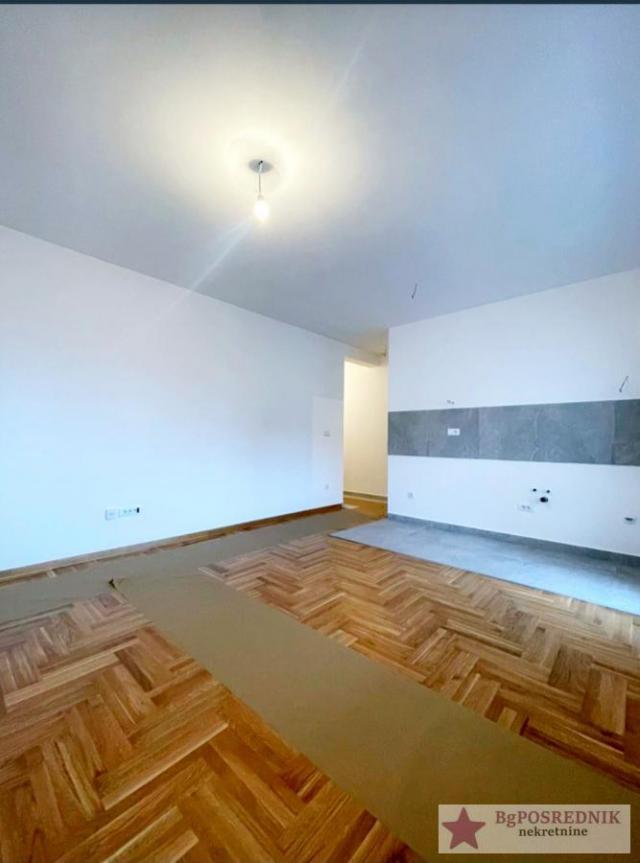 Novi Beograd, Ledine, Oplenačka, 43. 9m2