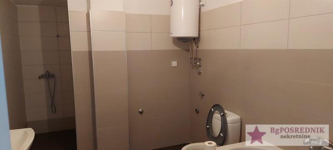 Zemun, Batajnički drum, Majora Zorana Radosavljević 650m2