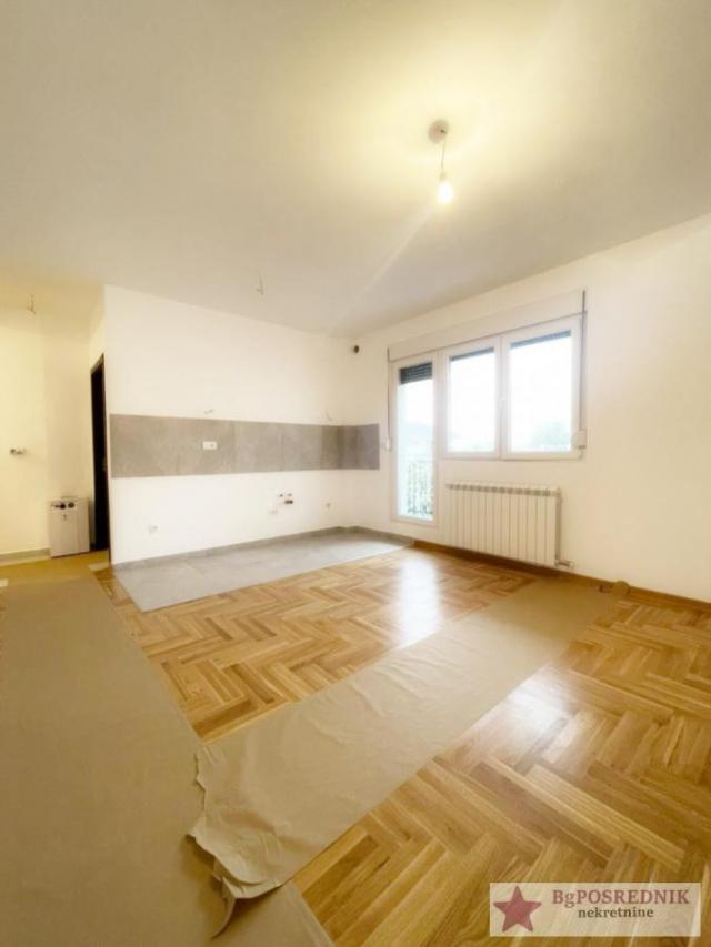 Novi Beograd, Ledine, Oplenačka, 49. 5m2