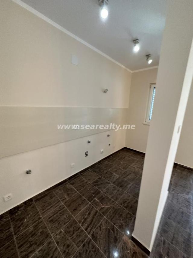 Apartment 73m2, Hladna Uvala, Bar