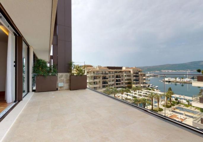 Penthouse in Porto Montenegro