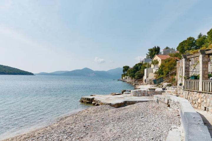 Villa for sale in Kotor with sea view