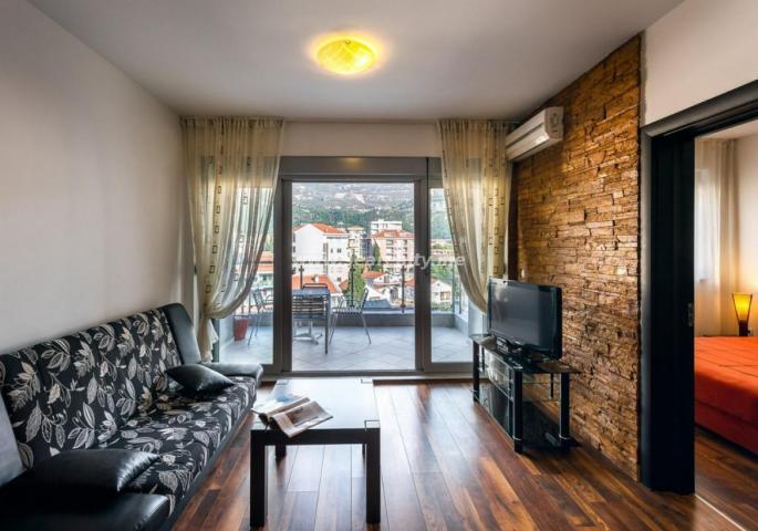 One-room appartment 53 m2 for sale in Budva, 100 m away from the sea