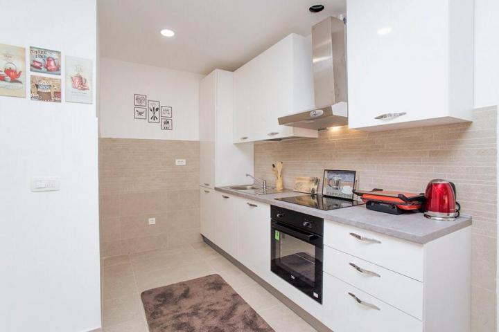 One-bedroom apartment for rent-Tivat