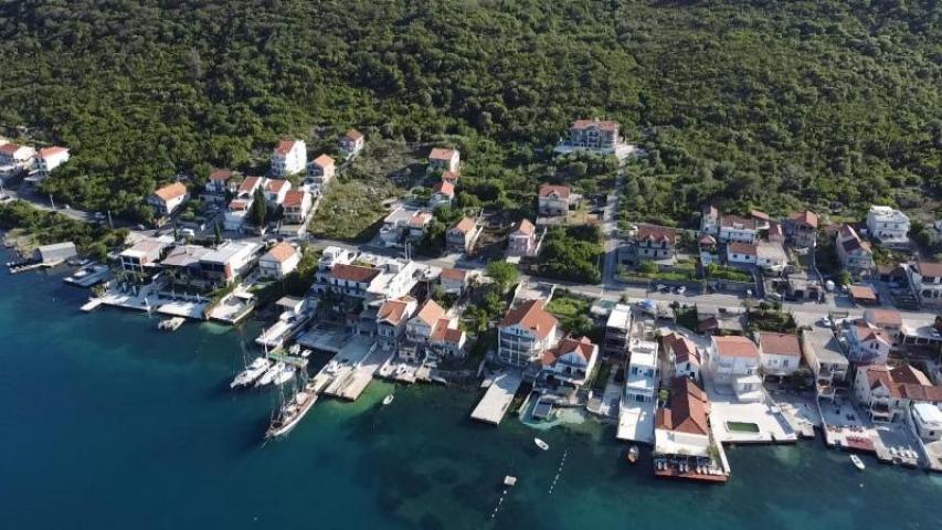 Urbanized plot in Radovići near the sea