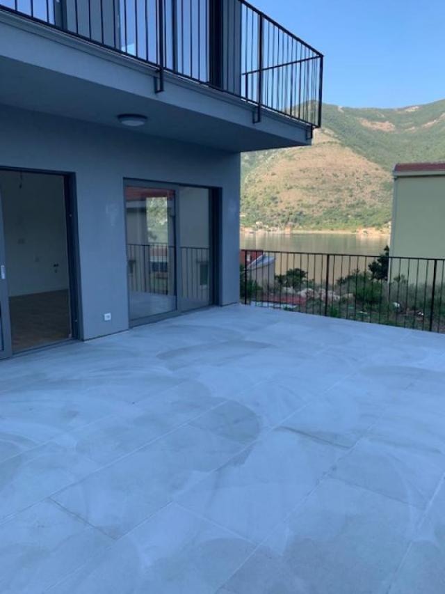 Apartments for sale in Dobrota, Kotor