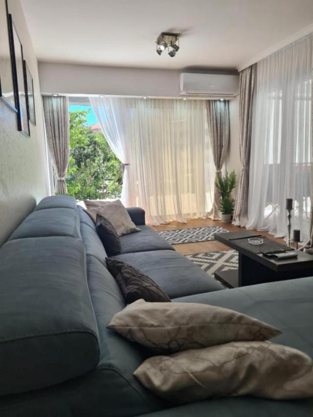 Beautiful three-room apartment in Budva