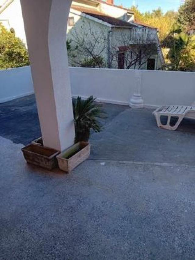 Two bedroom apartment within the house, Tivat