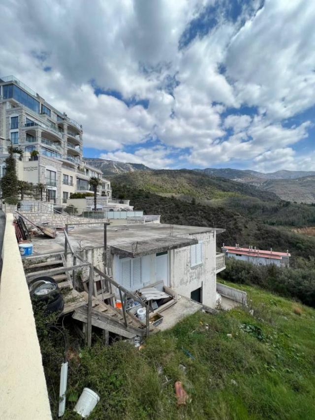 A house with a sea view in Budva for sale