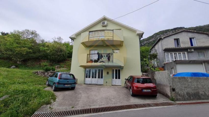 House for sale with a plot in Kavac, Kotor