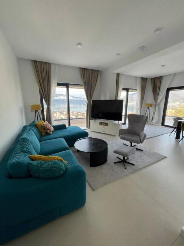 Rent of a two-bedroom penthouse in Tivat