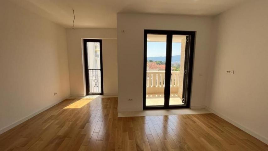 One-bedroom apartment in Podkuk, Tivat