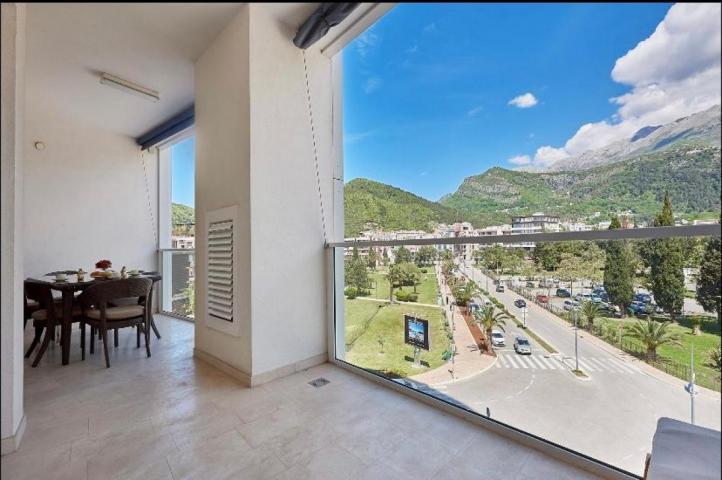 Luxury 1-bedroom apartment in Budva for rent