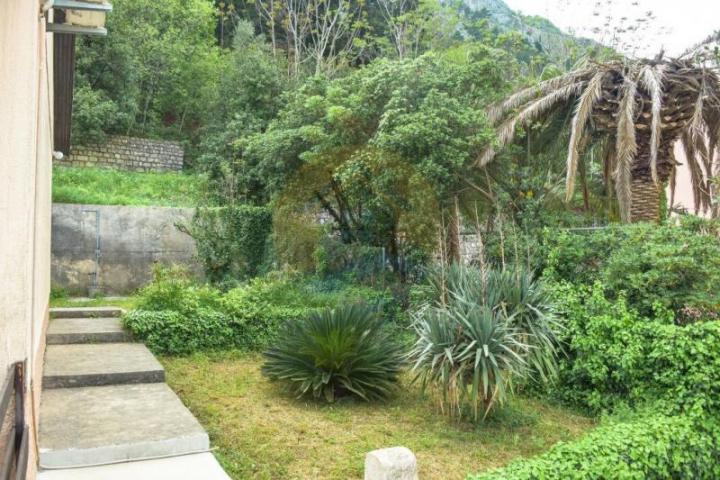 House for sale in Kotor