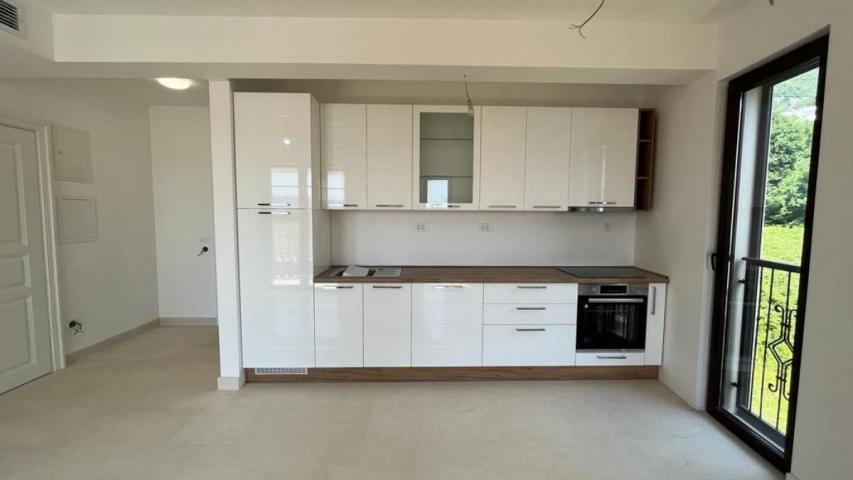 One-bedroom apartment in Podkuk, Tivat