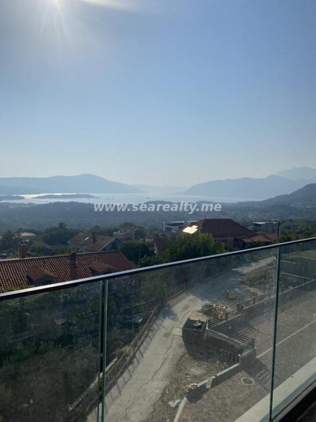 Beautiful apartment in the forest with a view of the sea of the Tivat Bay, the islands of Our Lady o