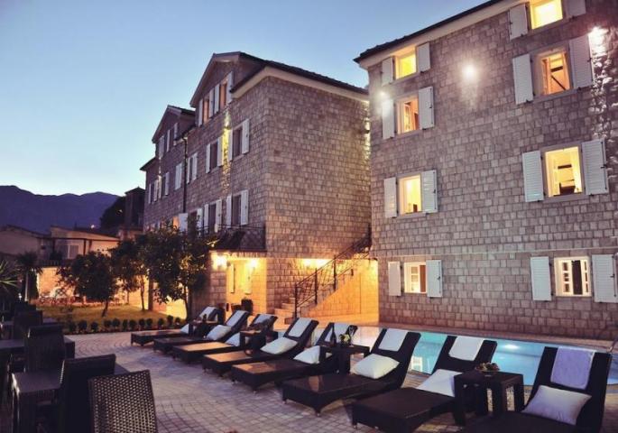 Hotel by the sea in Perast