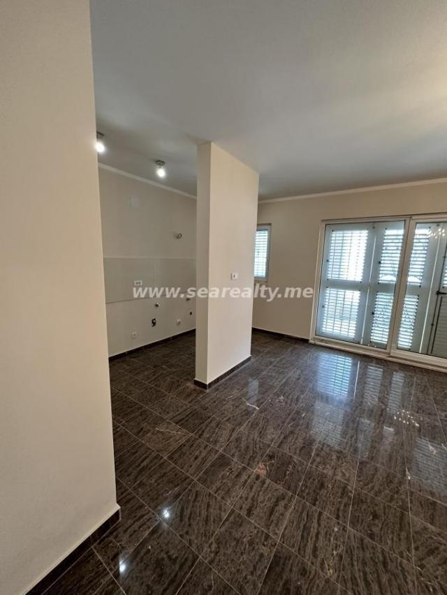 Apartment 73m2, Hladna Uvala, Bar