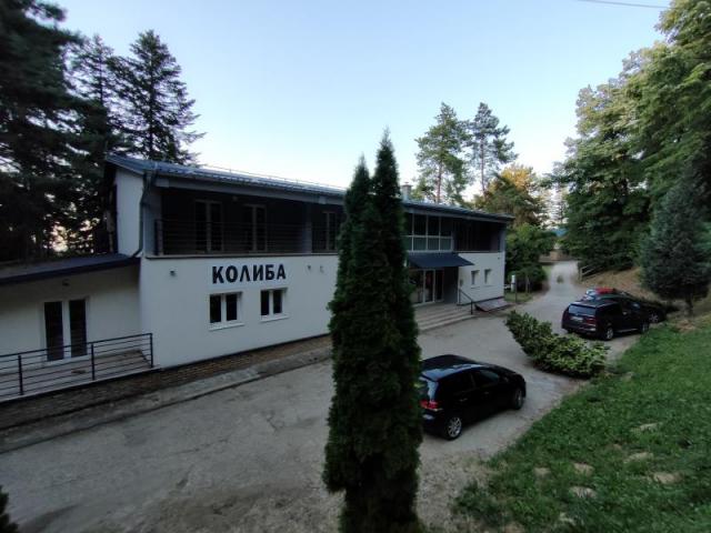 Poslovni objekat Su+Pr+1Pk 850m Fruška gora Popovica plac 1670m