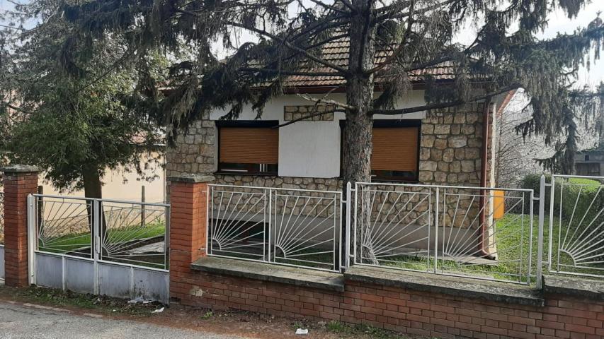 Porodična Kuća 120m Sremska Kamenica