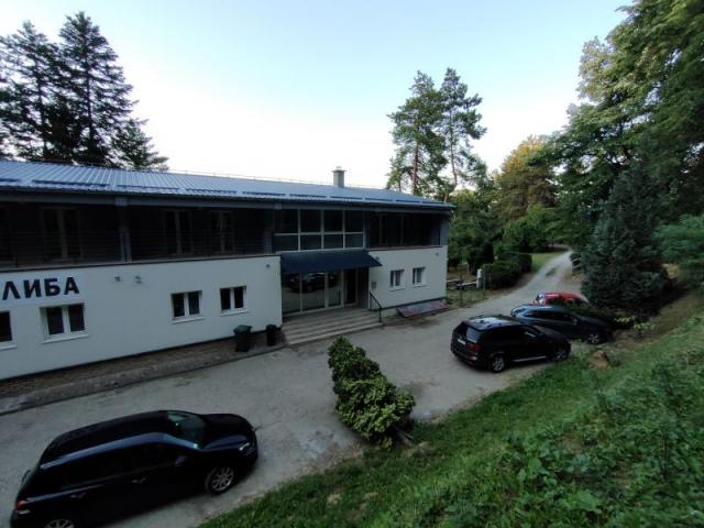 Poslovni objekat Su+Pr+1Pk 850m Fruška gora Popovica plac 1670m