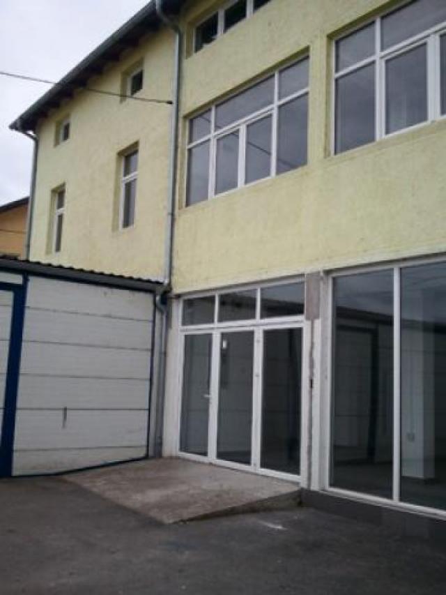 Izdavanje, Poslovni prostor, 900m2 , Altina