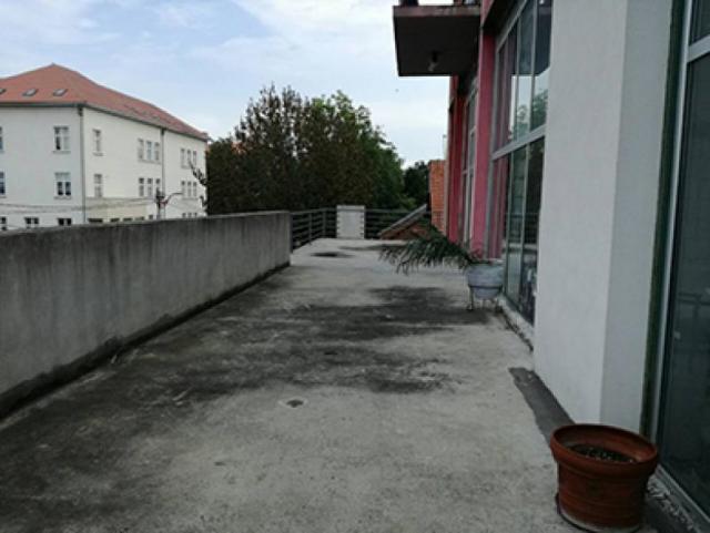 Izdavanje, Poslovni prostor, 600m2 , Gornji Grad