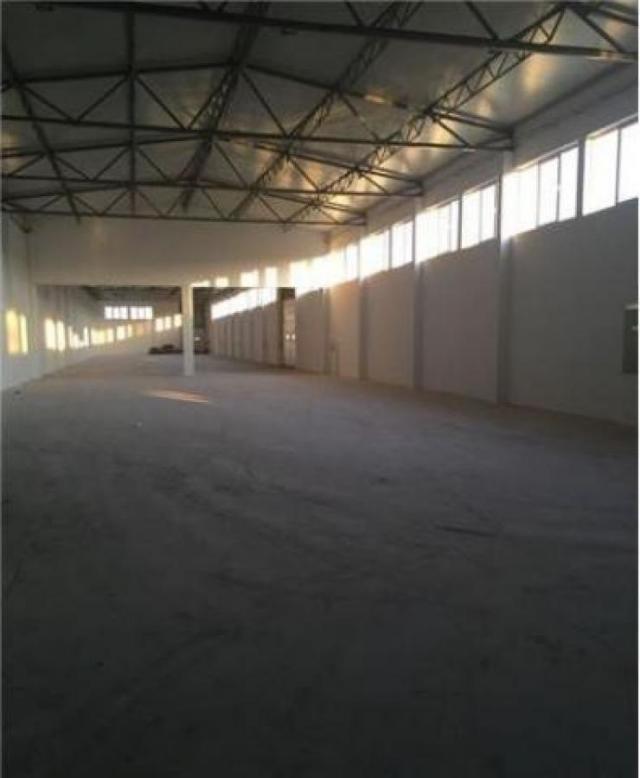 Izdaje se Magacin 1600m2 + kancelarije 400m2