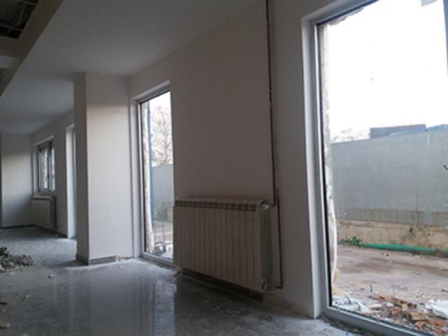 Izdavanje, Poslovni prostor, 110m2 , Altina