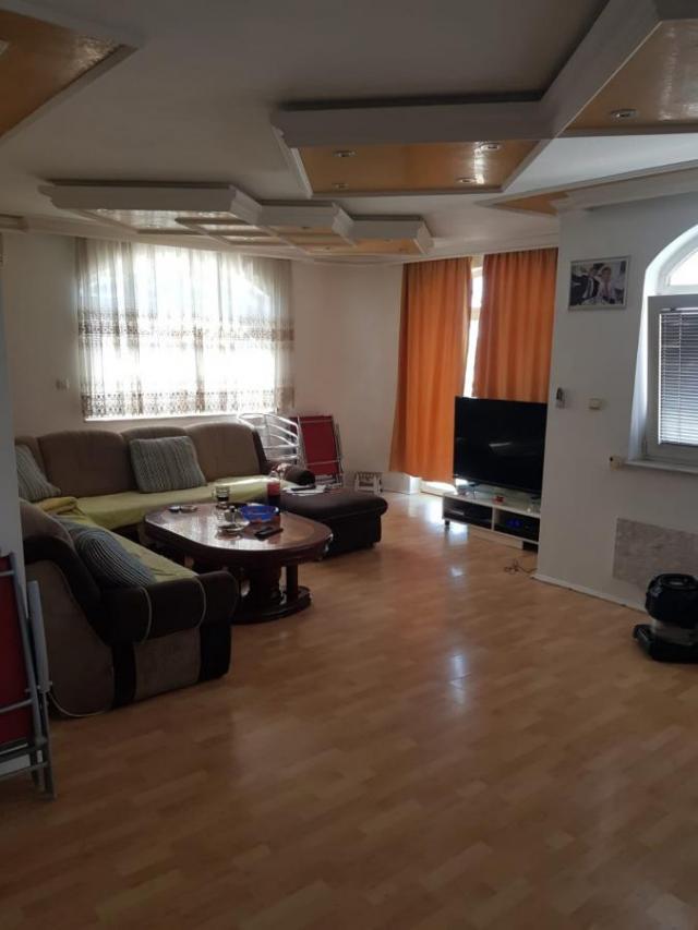 Izdavanje, Stan, 160m2 , Galenika