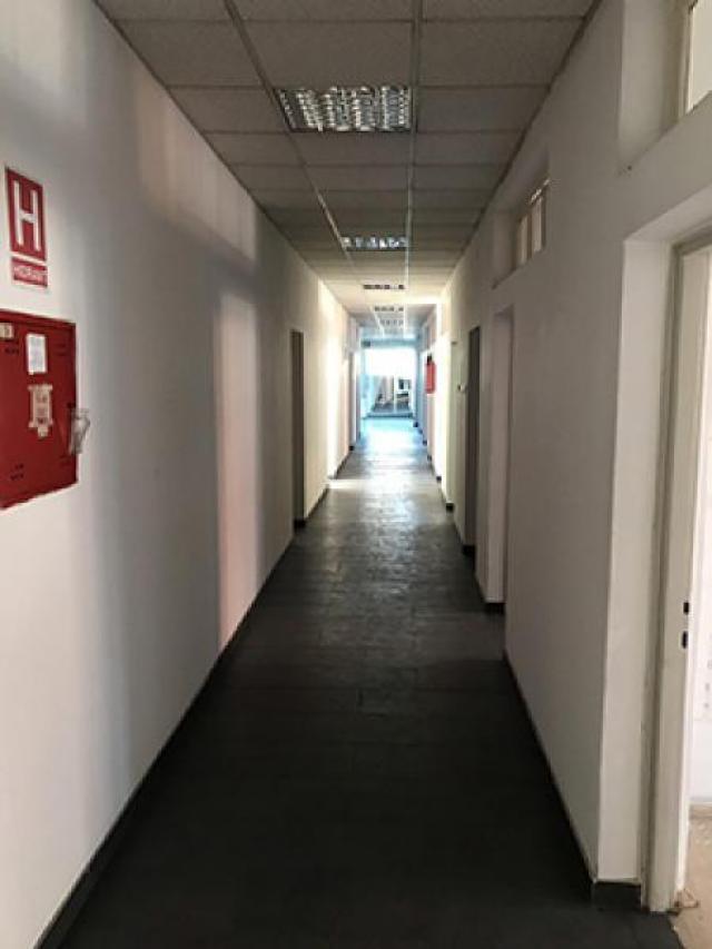 Izdavanje, Poslovni prostor, 600m2 , Tošin Bunar