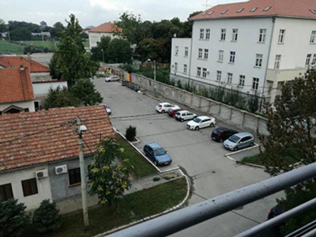 Izdavanje, Poslovni prostor, 600m2 , Gornji Grad