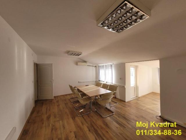 Zemun, Nova Galenika - Batajnički drum, 620m2