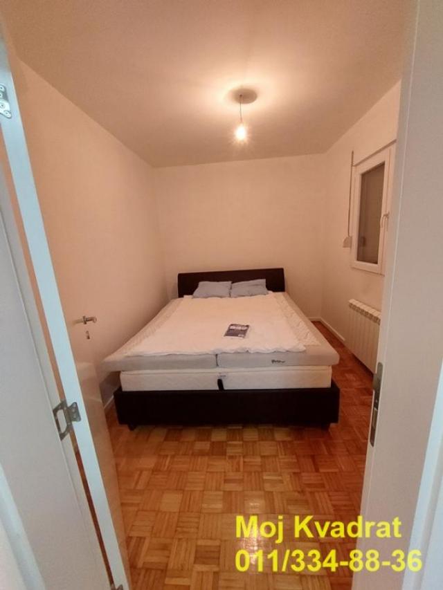 Novi Beograd, Blok 8a - Bulevar Mihajla Pupina, 59m2